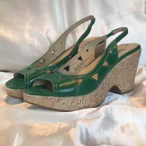 Kelly Green Platform Sandal